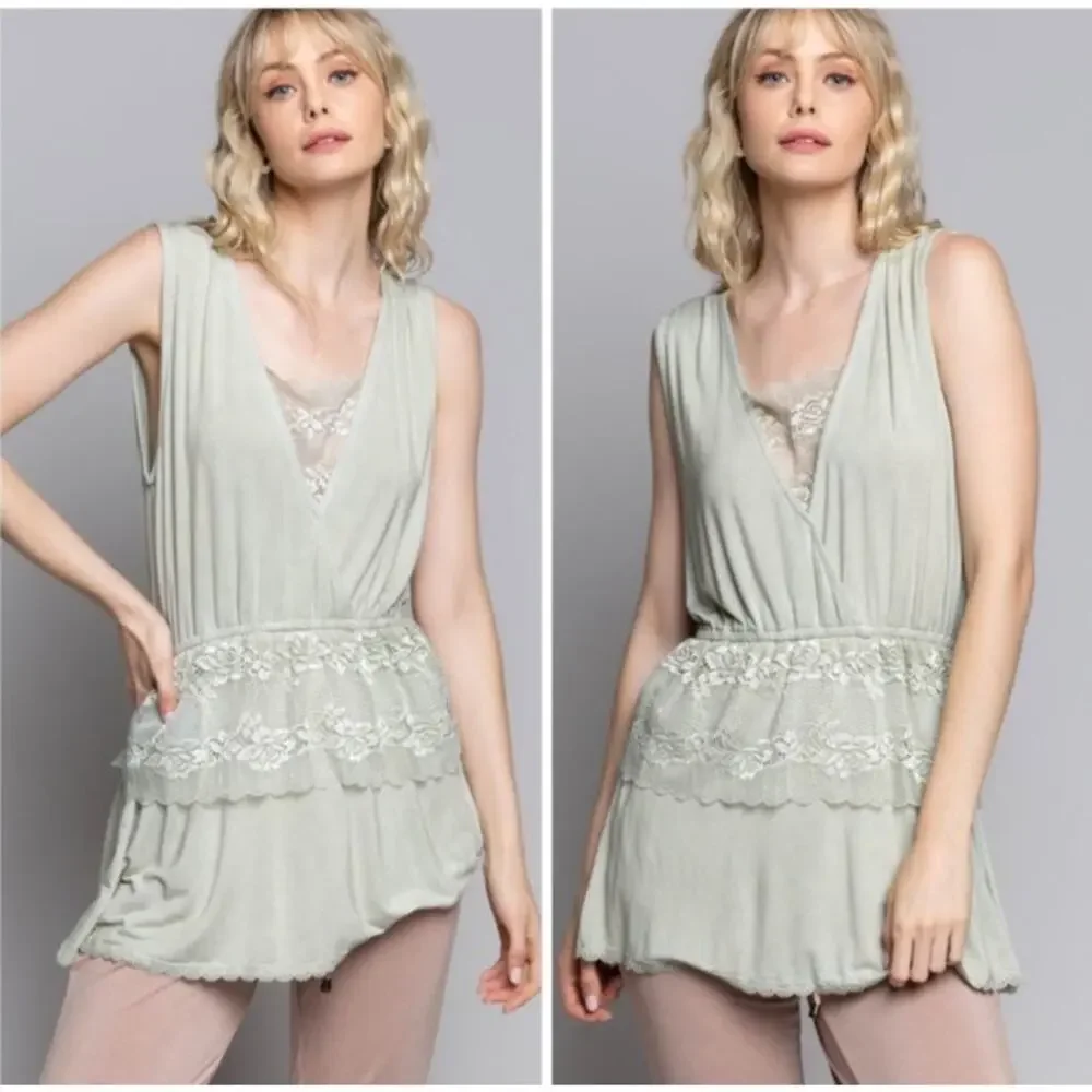 POL Desert Sage Lace V Neck Sleeveless Top NWOT Size Small